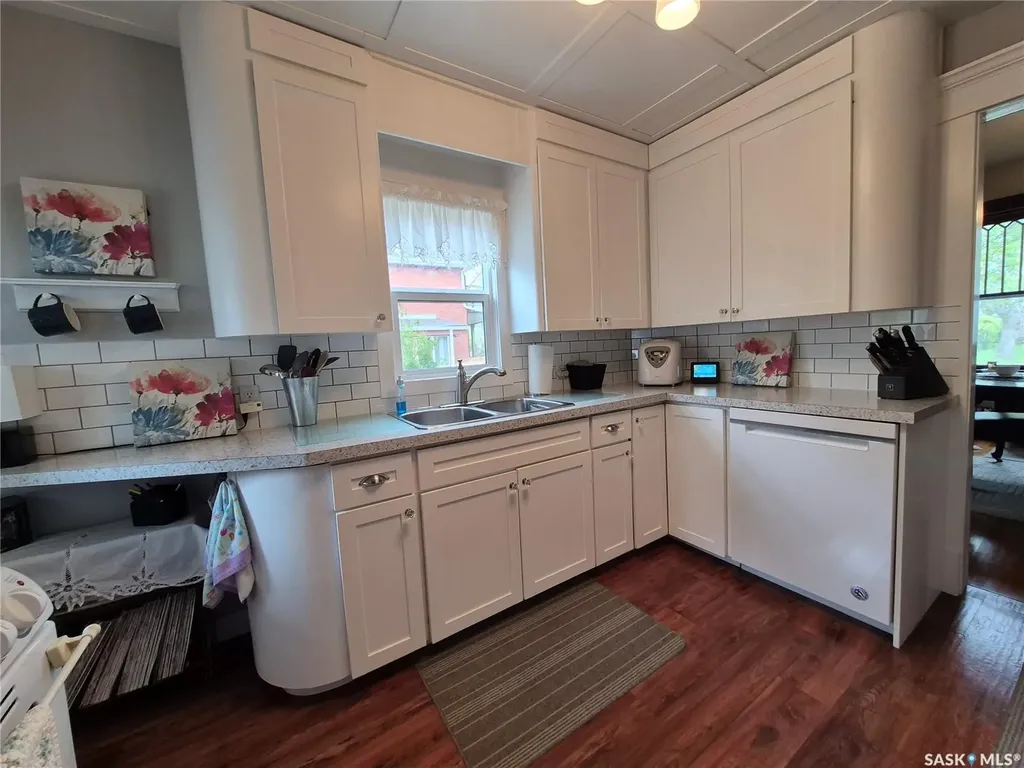 244 3rd Avenue NW Swift Current SK S9H 0S1