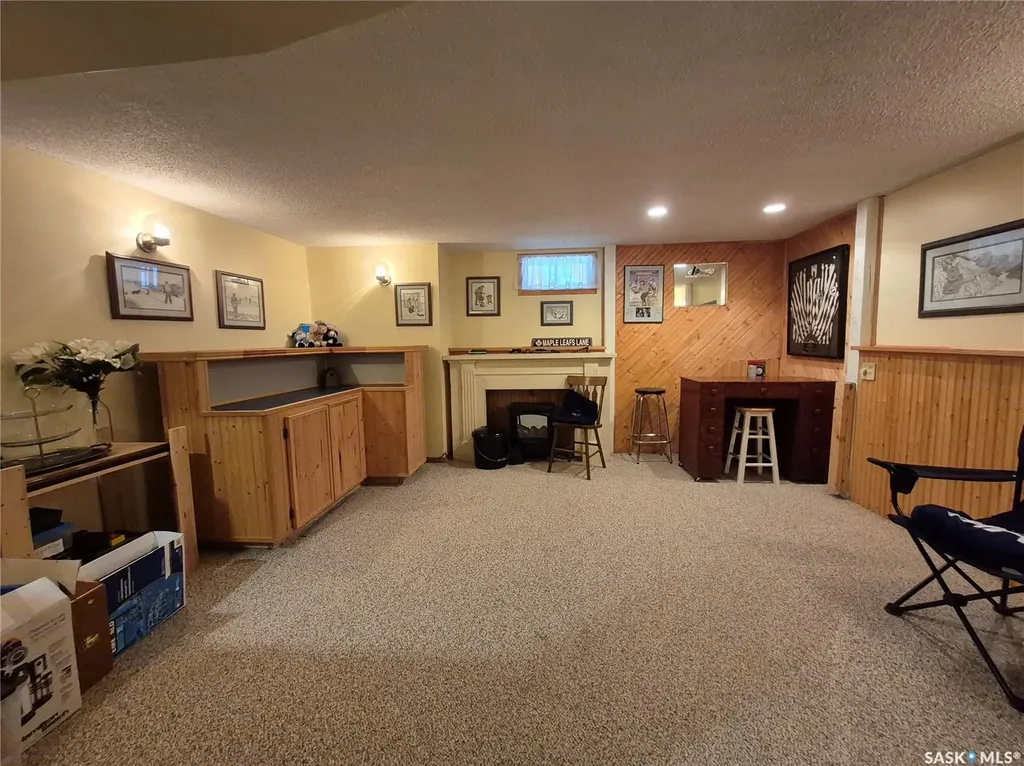 244 3rd Avenue NW Swift Current SK S9H 0S1