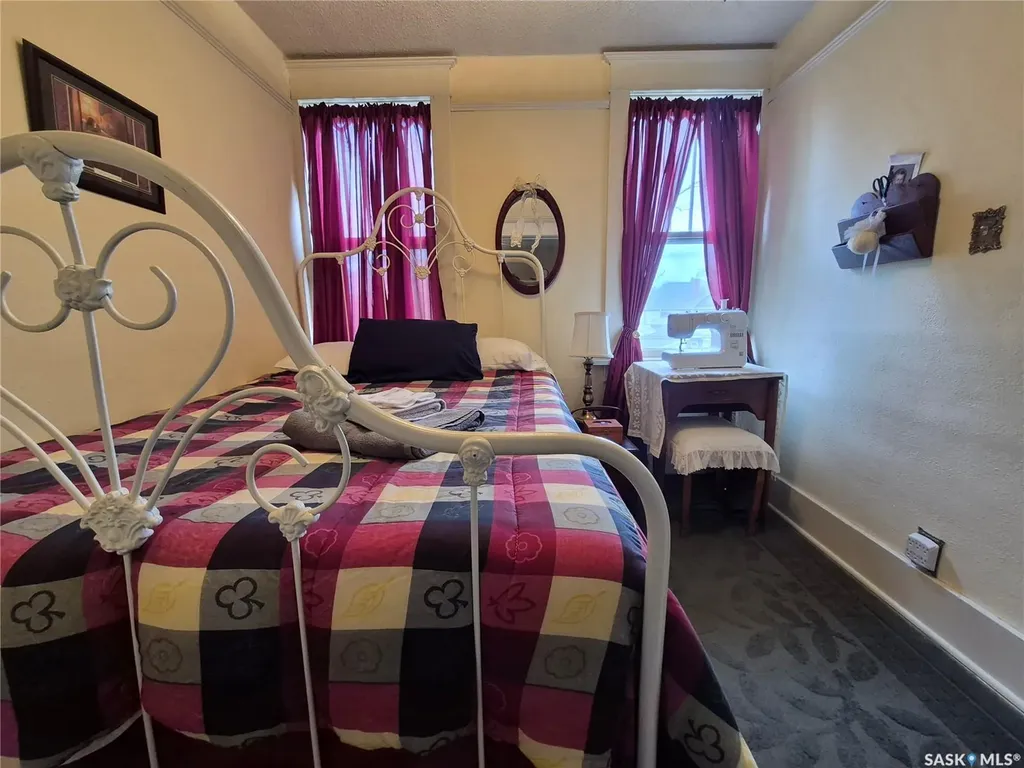 244 3rd Avenue NW Swift Current SK S9H 0S1