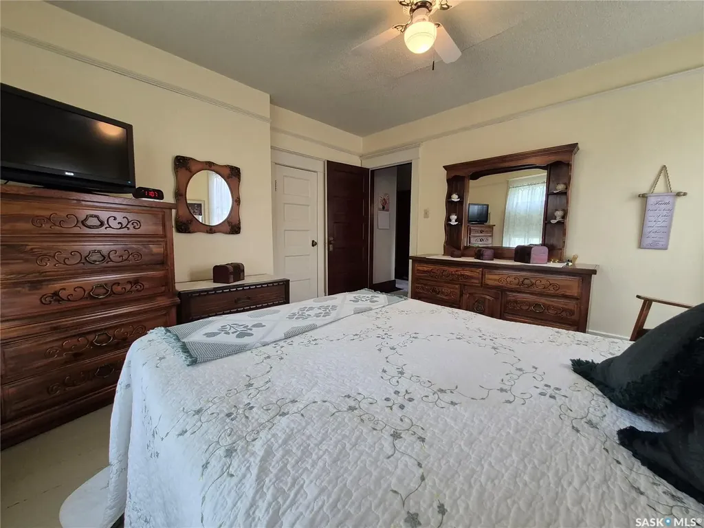 244 3rd Avenue NW Swift Current SK S9H 0S1