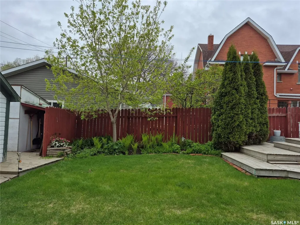244 3rd Avenue NW Swift Current SK S9H 0S1