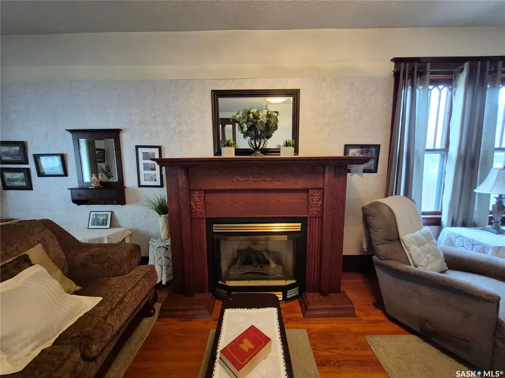 244 3rd Avenue NW Swift Current SK S9H 0S1