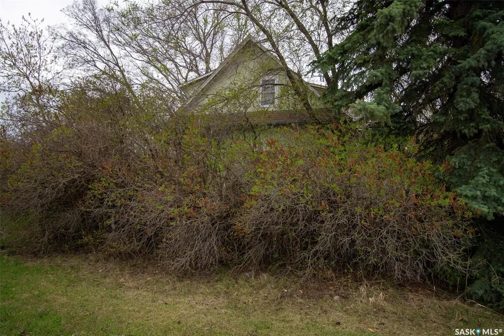 760 James Street N Lumsden SK S0G 3C0