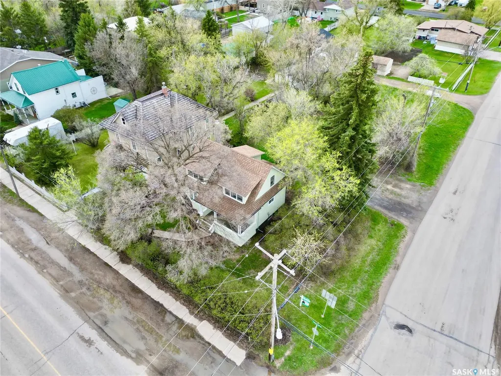 760 James Street N Lumsden SK S0G 3C0
