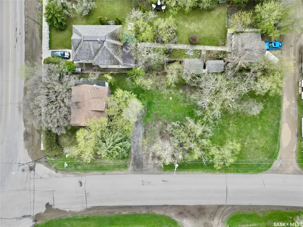 760 James Street N Lumsden SK S0G 3C0