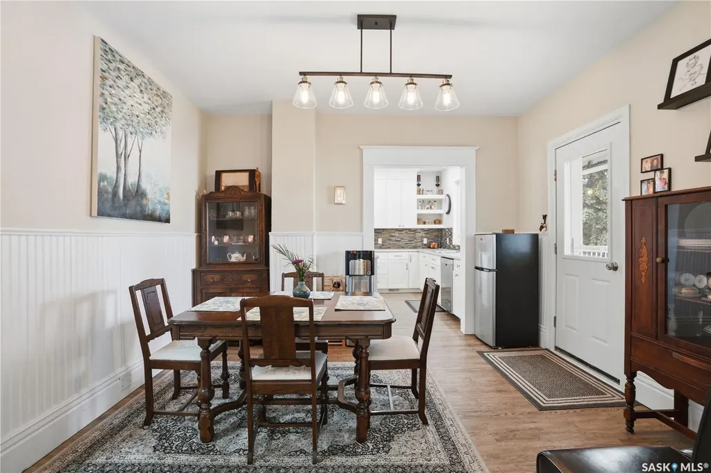 205 3rd Avenue Harris SK S0L 1K0