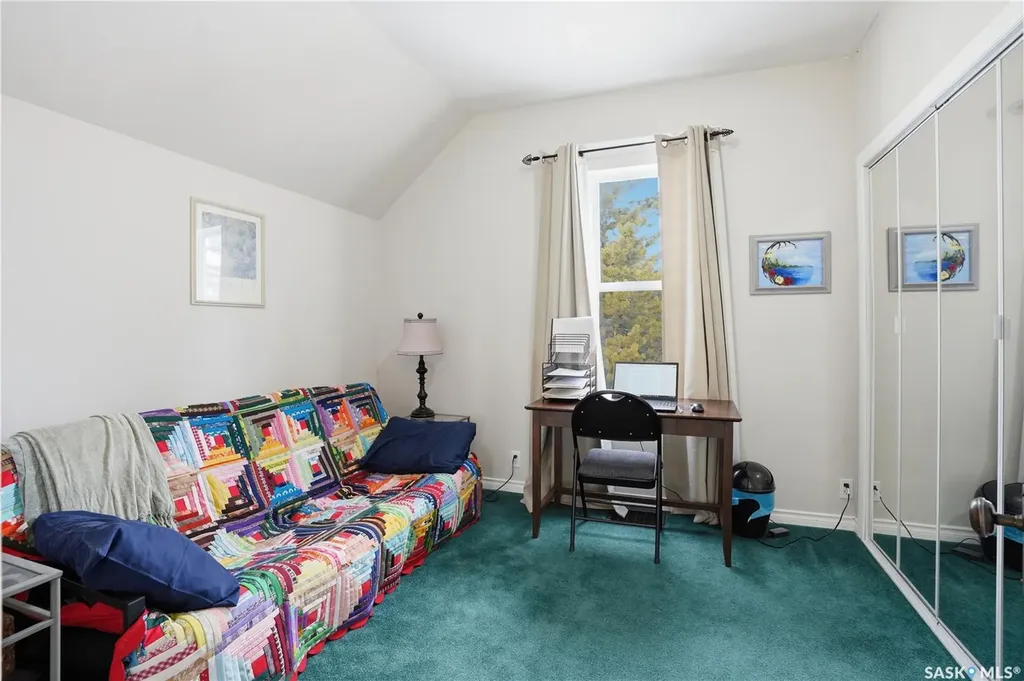 205 3rd Avenue Harris SK S0L 1K0