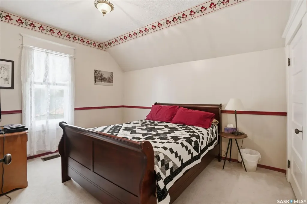 205 3rd Avenue Harris SK S0L 1K0