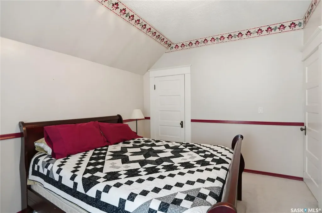 205 3rd Avenue Harris SK S0L 1K0