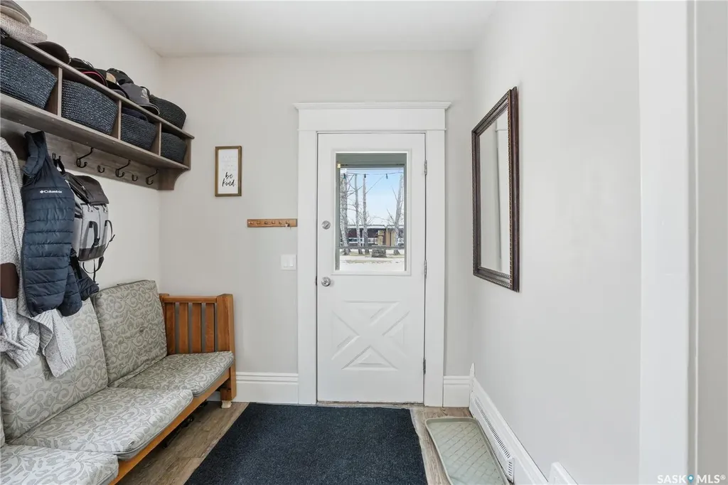 205 3rd Avenue Harris SK S0L 1K0