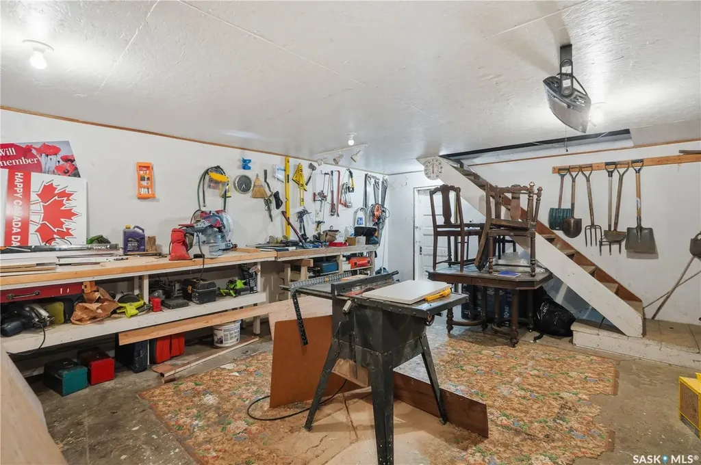 205 3rd Avenue Harris SK S0L 1K0