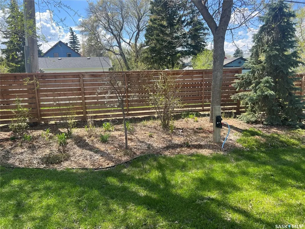 205 3rd Avenue Harris SK S0L 1K0