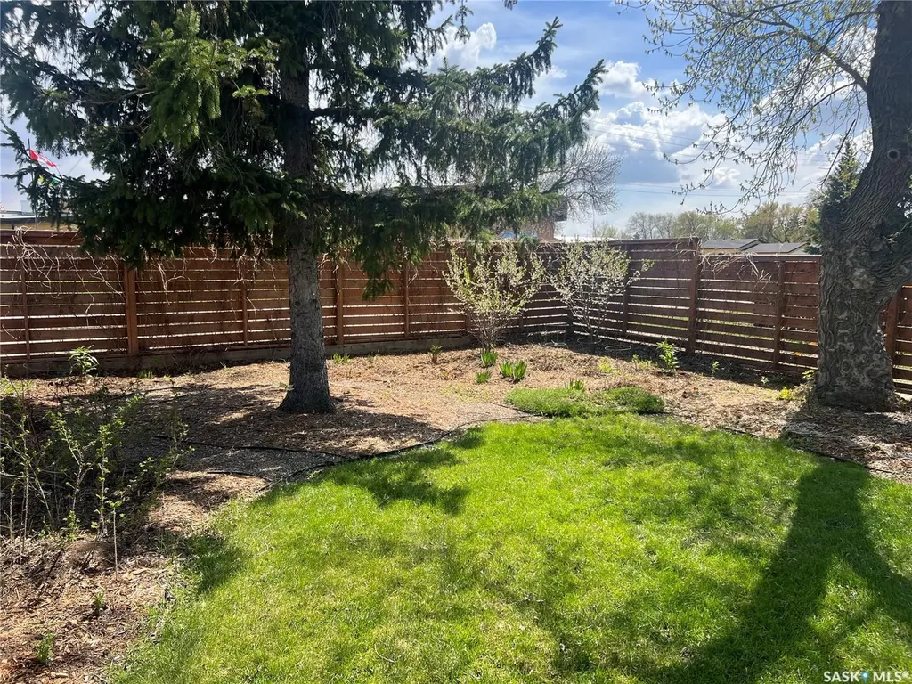 205 3rd Avenue Harris SK S0L 1K0