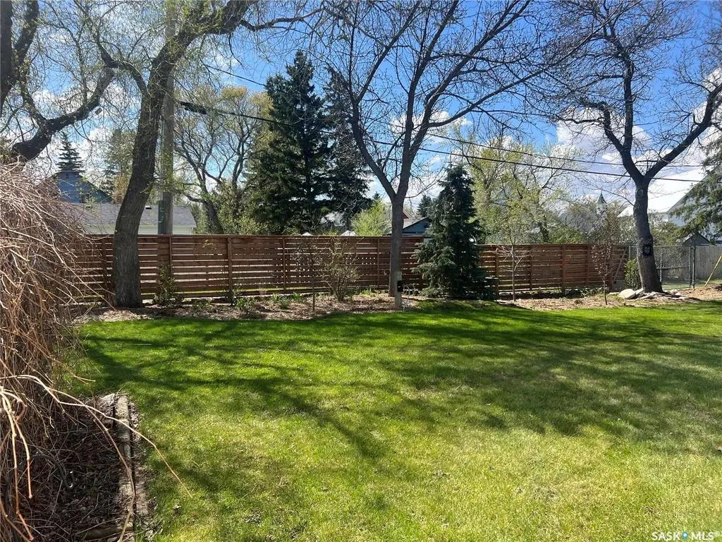 205 3rd Avenue Harris SK S0L 1K0