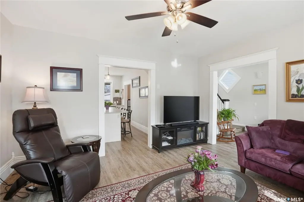 205 3rd Avenue Harris SK S0L 1K0