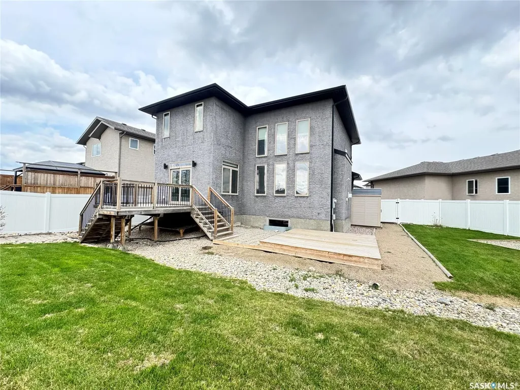 3825 Green Moss Bay Regina SK S4V 1P7