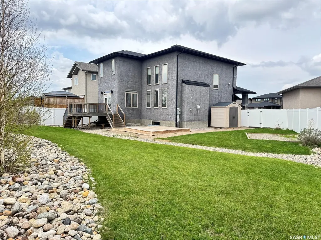 3825 Green Moss Bay Regina SK S4V 1P7