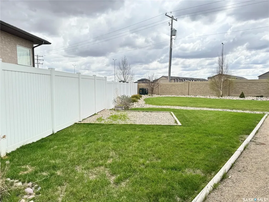3825 Green Moss Bay Regina SK S4V 1P7