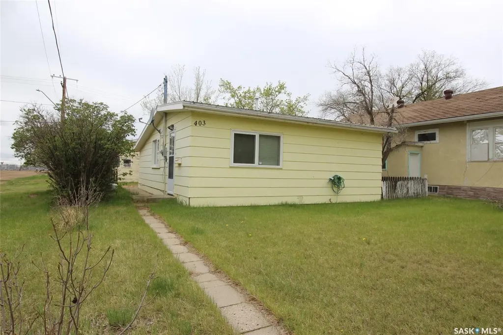 403 4th Street W Shaunavon SK S0N 2M0