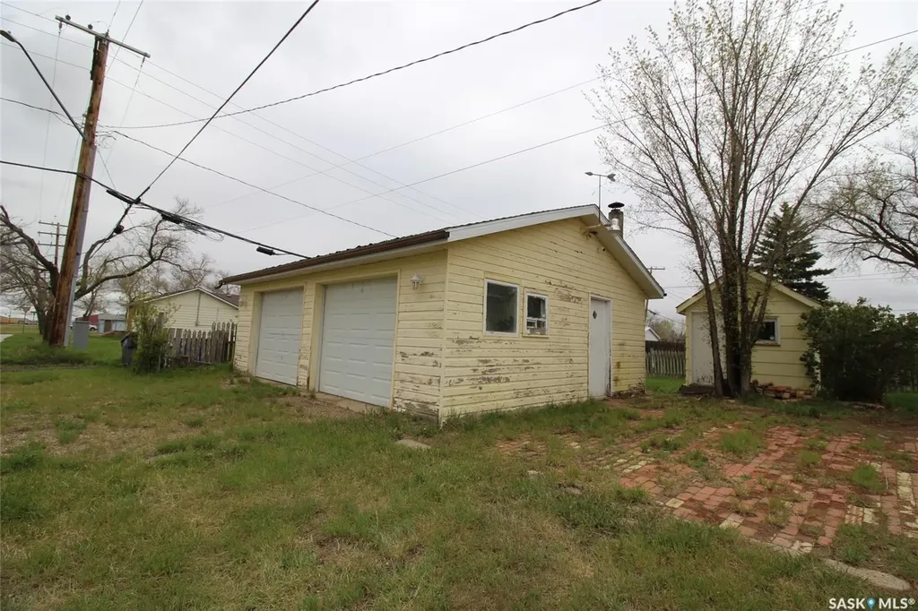 403 4th Street W Shaunavon SK S0N 2M0