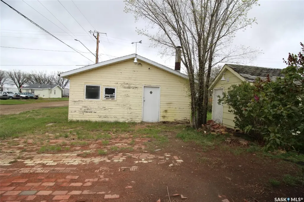 403 4th Street W Shaunavon SK S0N 2M0