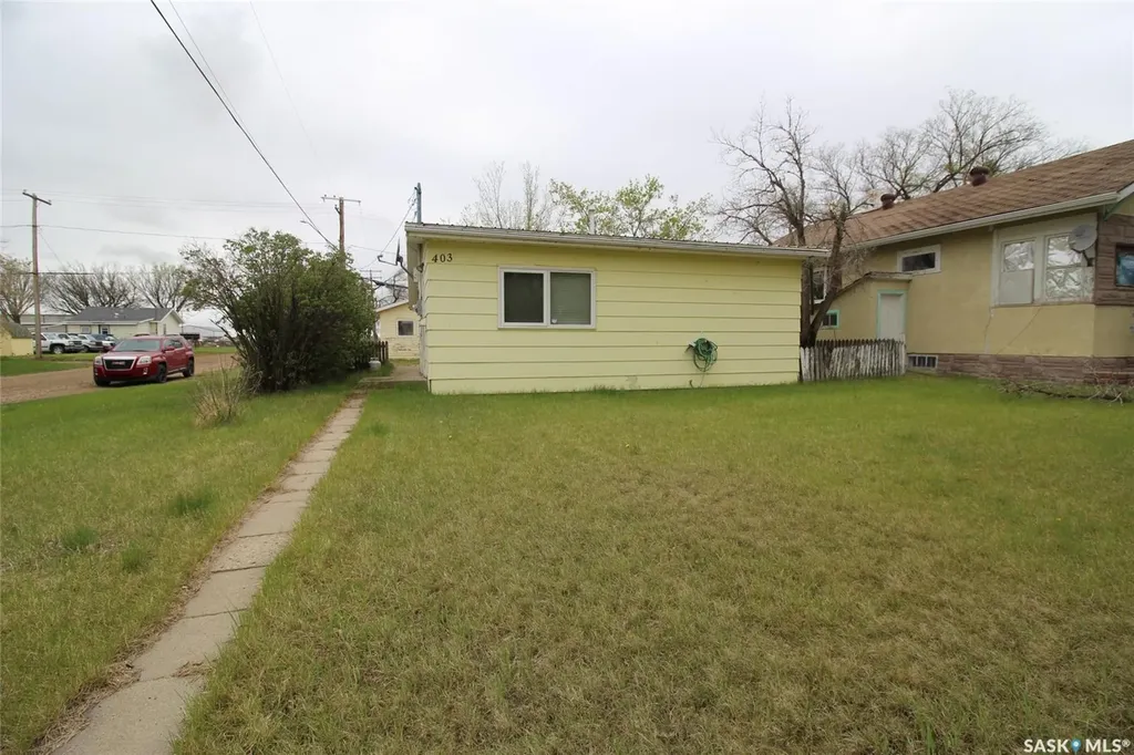 403 4th Street W Shaunavon SK S0N 2M0