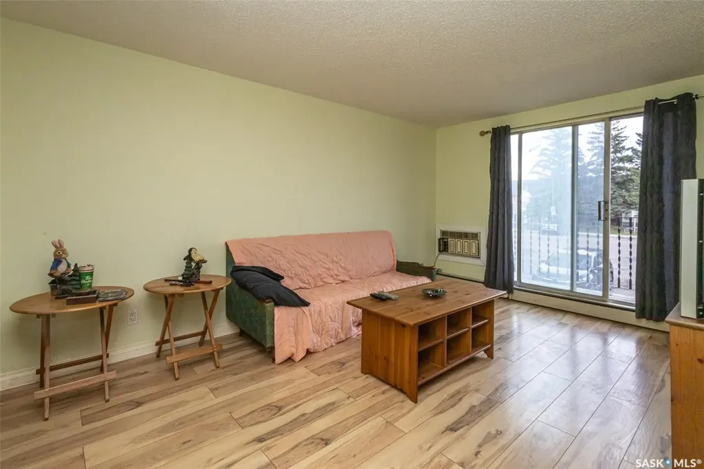 3809 Luther Place Saskatoon SK S7H 4B1