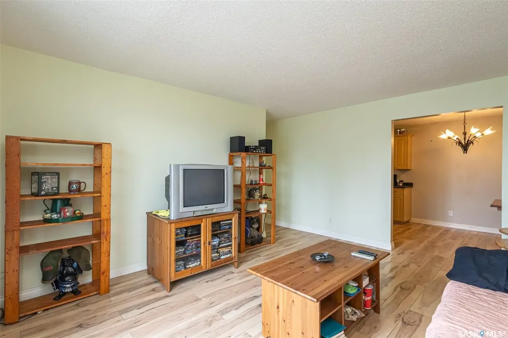 3809 Luther Place Saskatoon SK S7H 4B1