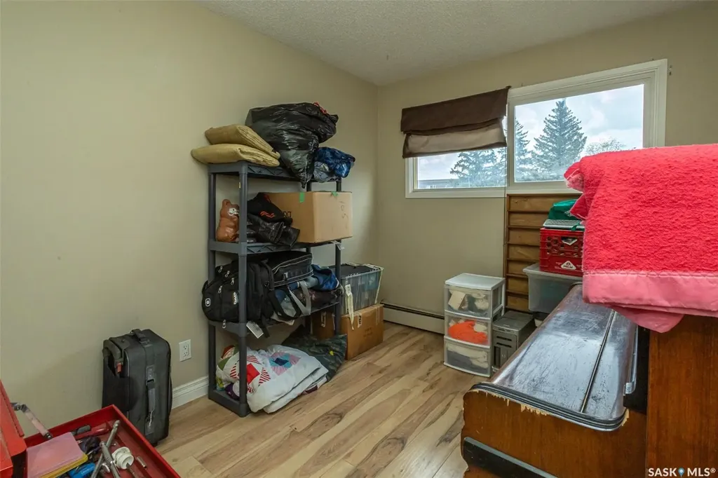 3809 Luther Place Saskatoon SK S7H 4B1