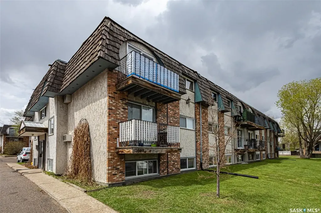 3809 Luther Place Saskatoon SK S7H 4B1