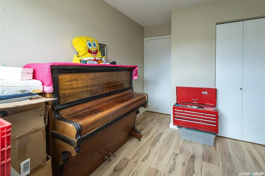 3809 Luther Place Saskatoon SK S7H 4B1