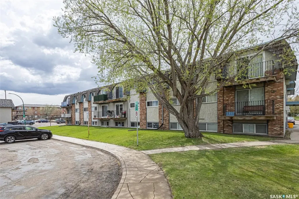 3809 Luther Place Saskatoon SK S7H 4B1