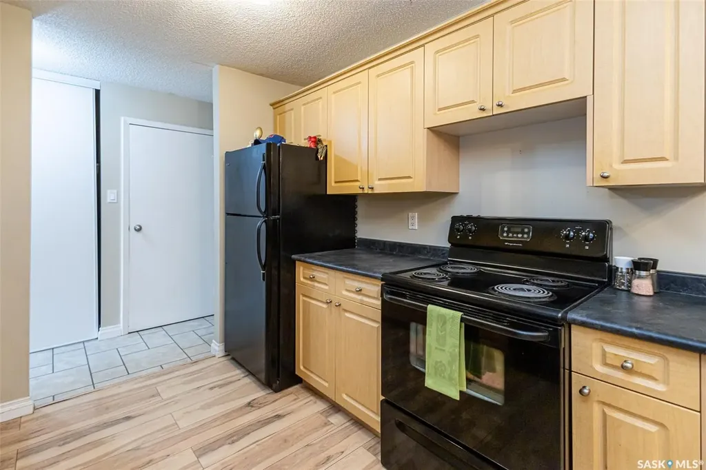 3809 Luther Place Saskatoon SK S7H 4B1