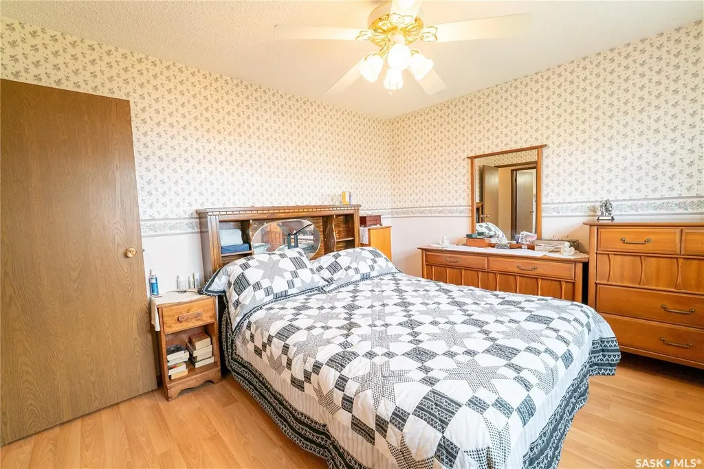 406 Walter Scott Avenue Hanley SK S0G 2E0