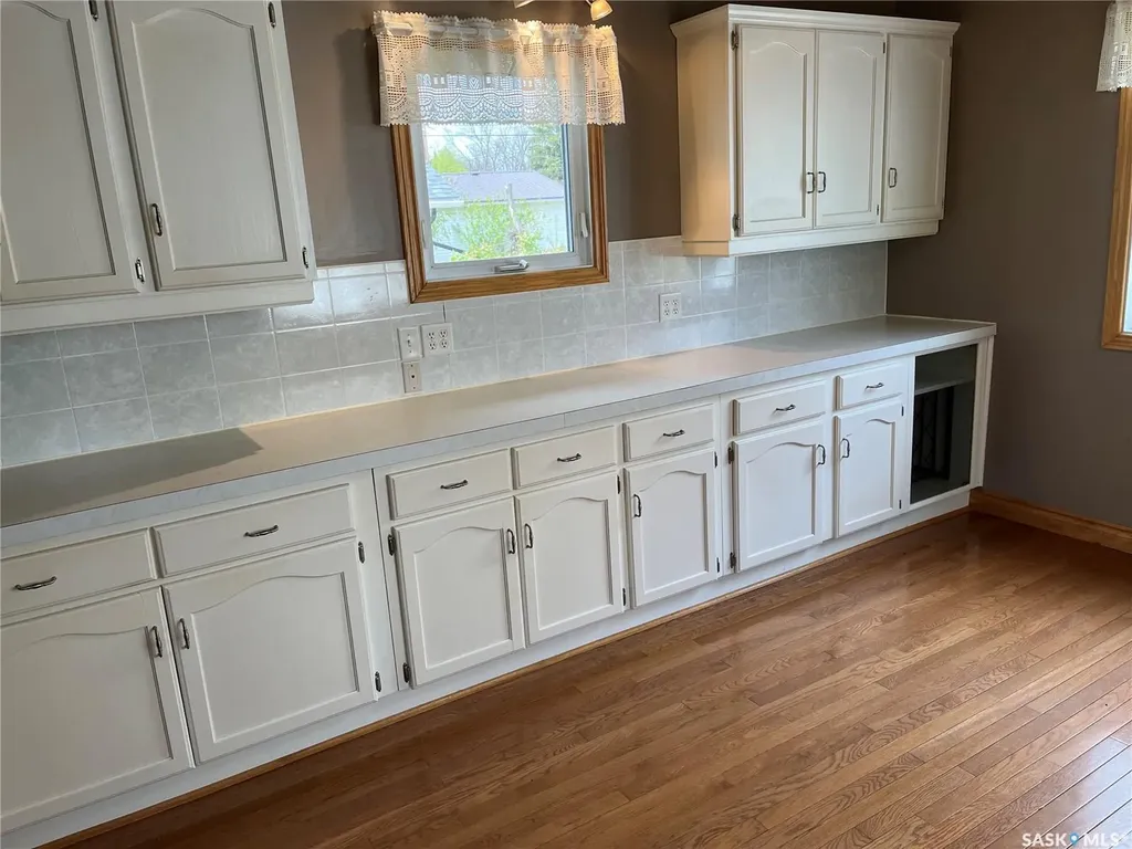 209 2nd Avenue W Gravelbourg SK S0H 1X0