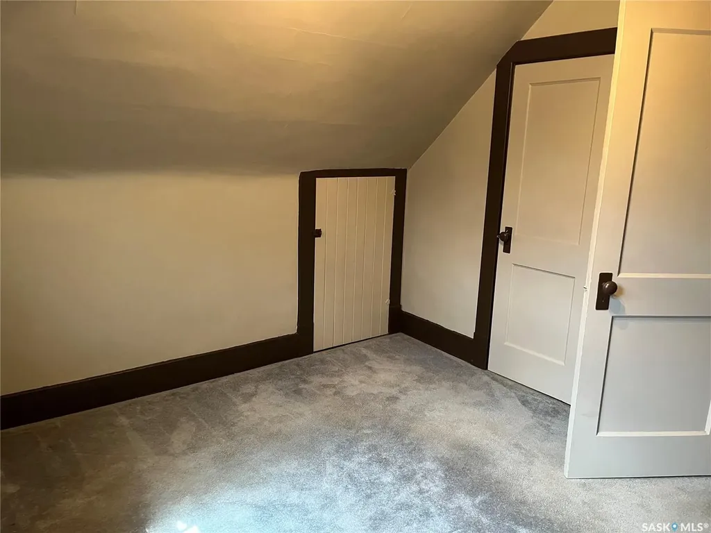209 2nd Avenue W Gravelbourg SK S0H 1X0
