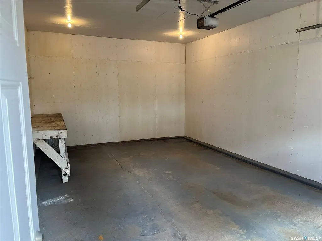 209 2nd Avenue W Gravelbourg SK S0H 1X0