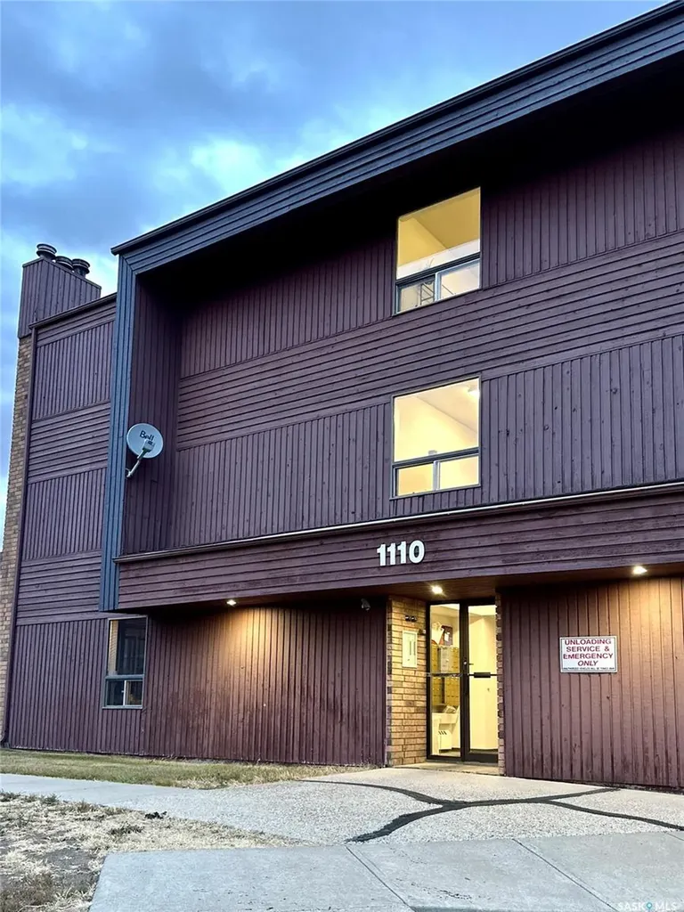 1110 9th Avenue NE Swift Current SK S9H 2S9