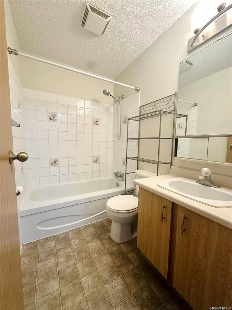 1110 9th Avenue NE Swift Current SK S9H 2S9