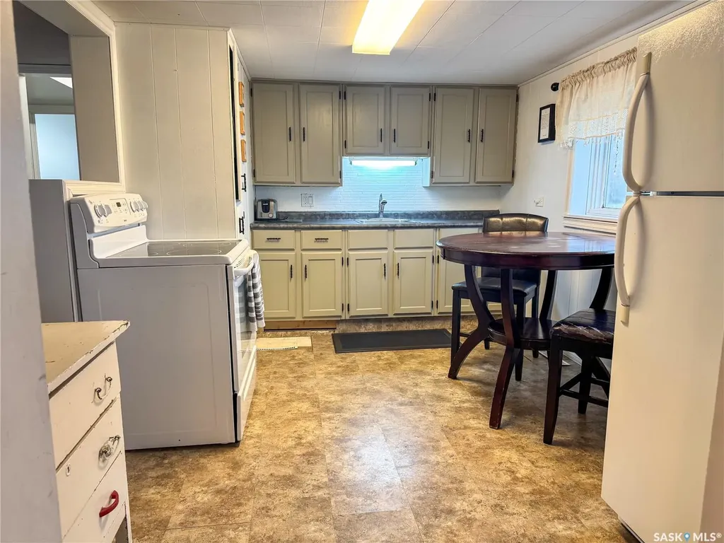 710 Cherry Street Wolseley SK S0G 5H0
