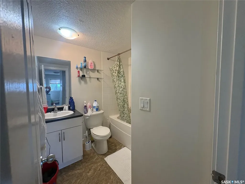 2060 Lorne Street Regina SK S4P 2M2