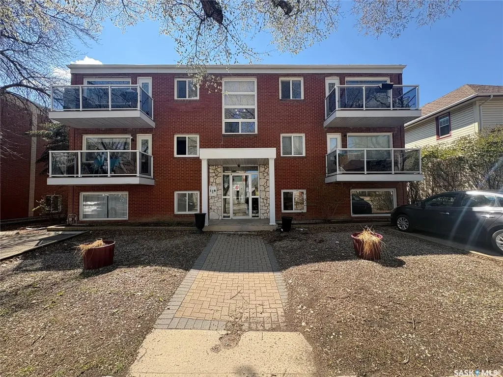 2060 Lorne Street Regina SK S4P 2M2