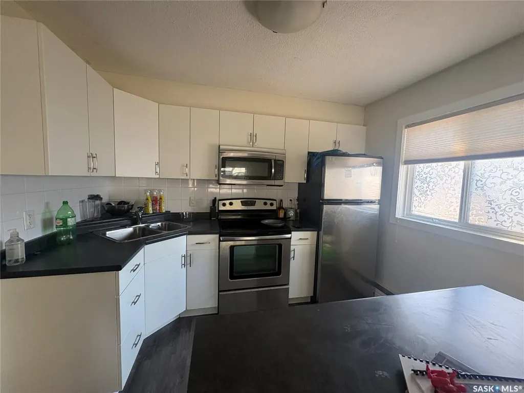 2060 Lorne Street Regina SK S4P 2M2