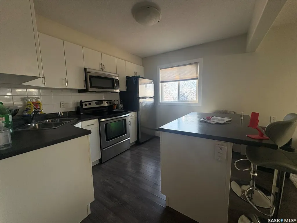 2060 Lorne Street Regina SK S4P 2M2