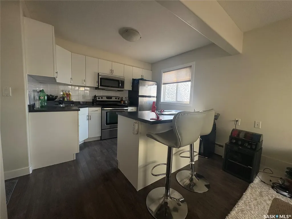 2060 Lorne Street Regina SK S4P 2M2