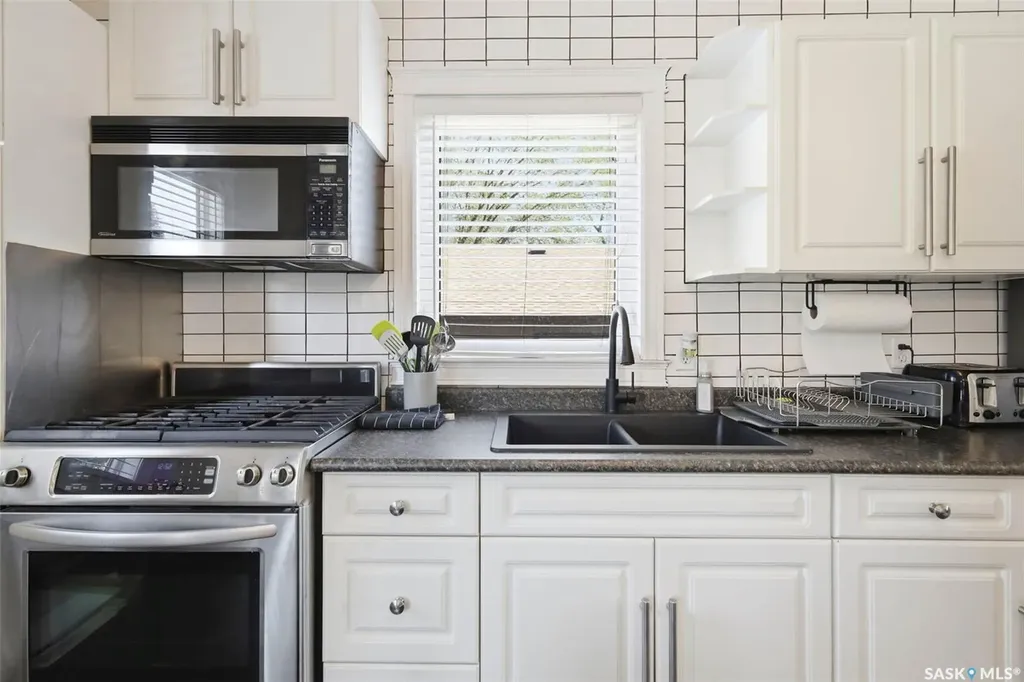 816 Empress Street Saskatoon SK S7K 0Y4