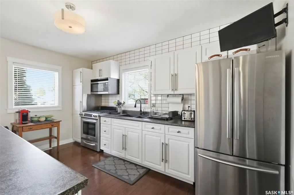 816 Empress Street Saskatoon SK S7K 0Y4