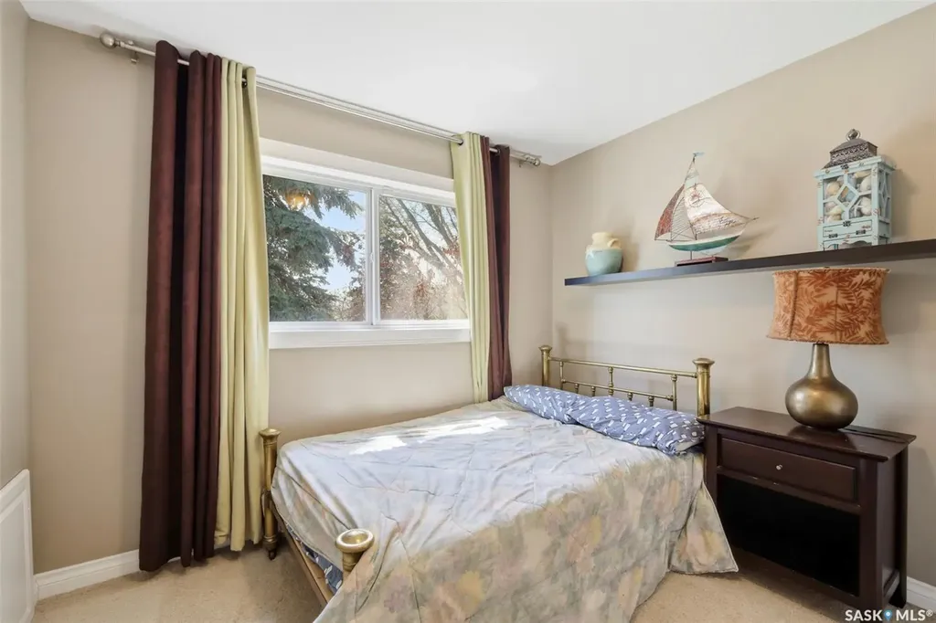 816 Empress Street Saskatoon SK S7K 0Y4