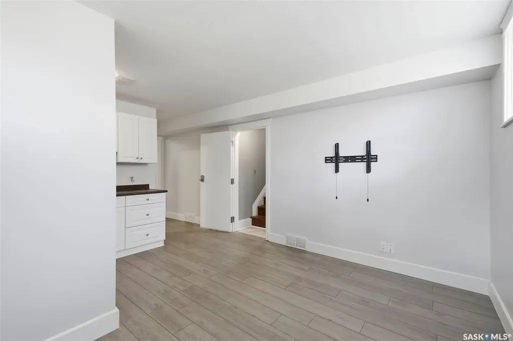 816 Empress Street Saskatoon SK S7K 0Y4