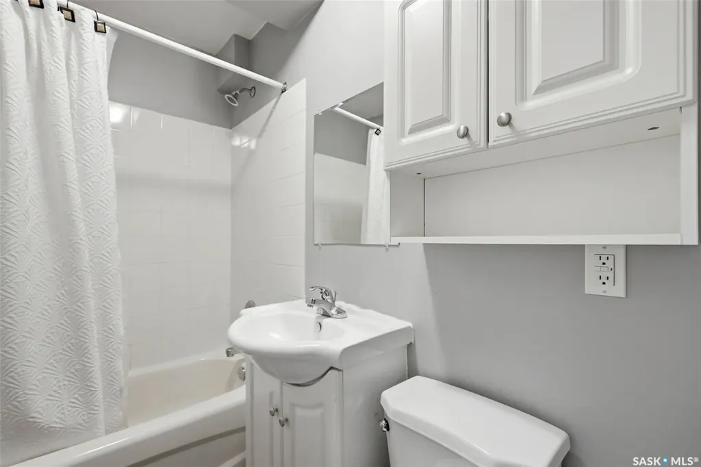 816 Empress Street Saskatoon SK S7K 0Y4